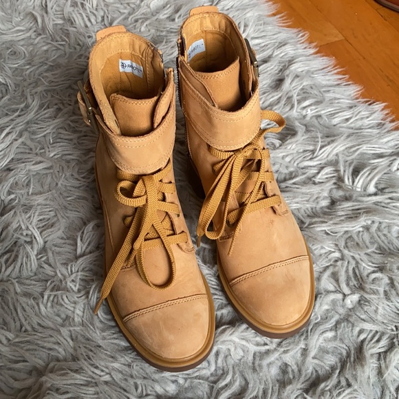 NEW Timberland Women’s Zip Up Boot with Buckle - Picture 3 of 9